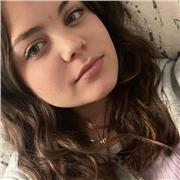 Profesora particular de inglés, tengo nivel C1 en el idioma, soy una persona responsable y trabajadora